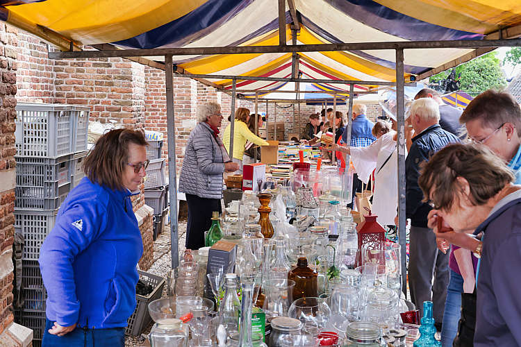 Rommelmarkt 2022 Waarder_142